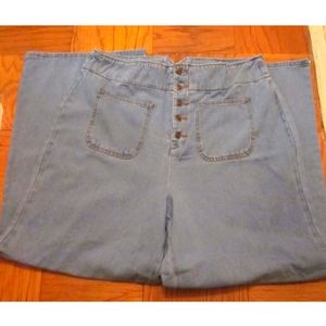 FOREVER 21 PLUS SIZE FLARE JEANS SIZE 18 LIGHT DENIM NEW